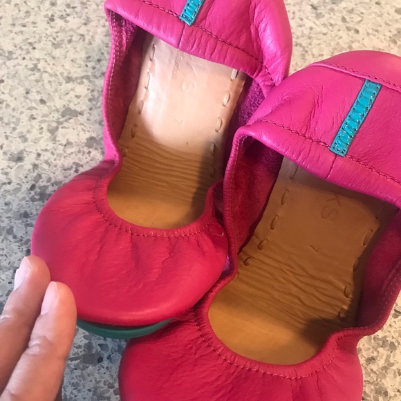 Tieks Fuschia Size 7 EUC - Picture 2 of 5